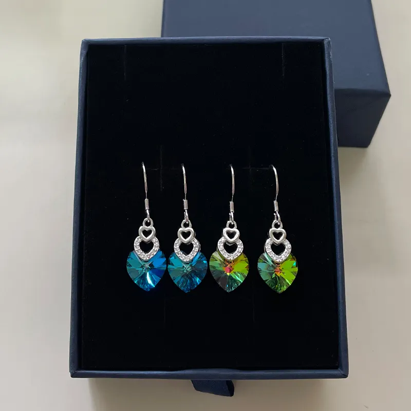 Обеци Умножена любов - сребро и Swarovski Обеци Умножена любов - сребро и Swarovski