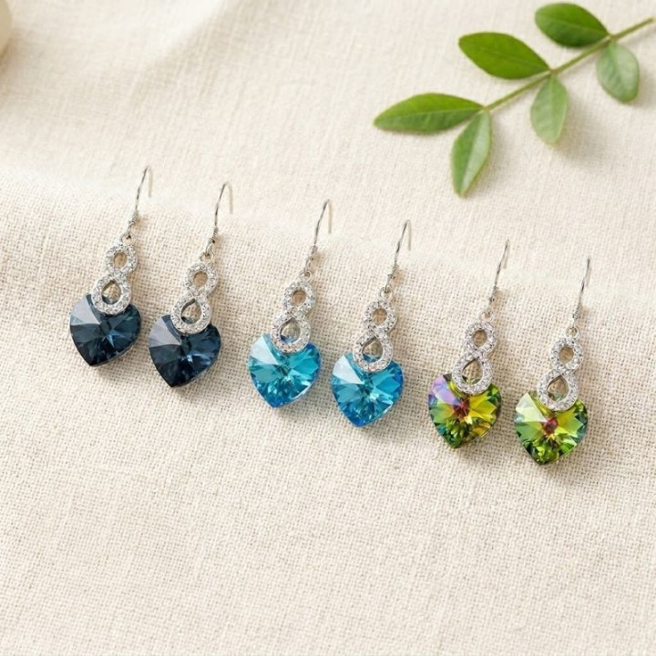Продукт Безкрайна любов - обеци със Swarovski Изображение