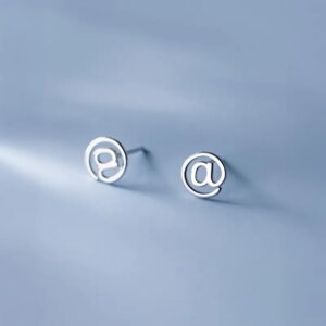 Обеци от сребро Съвременна закачливост